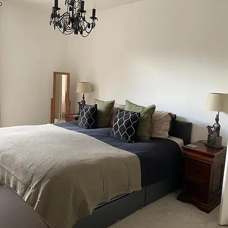 North Street Flat * Bristol