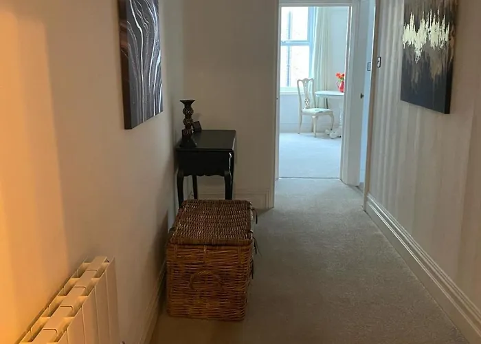 North Street Flat * Bristol